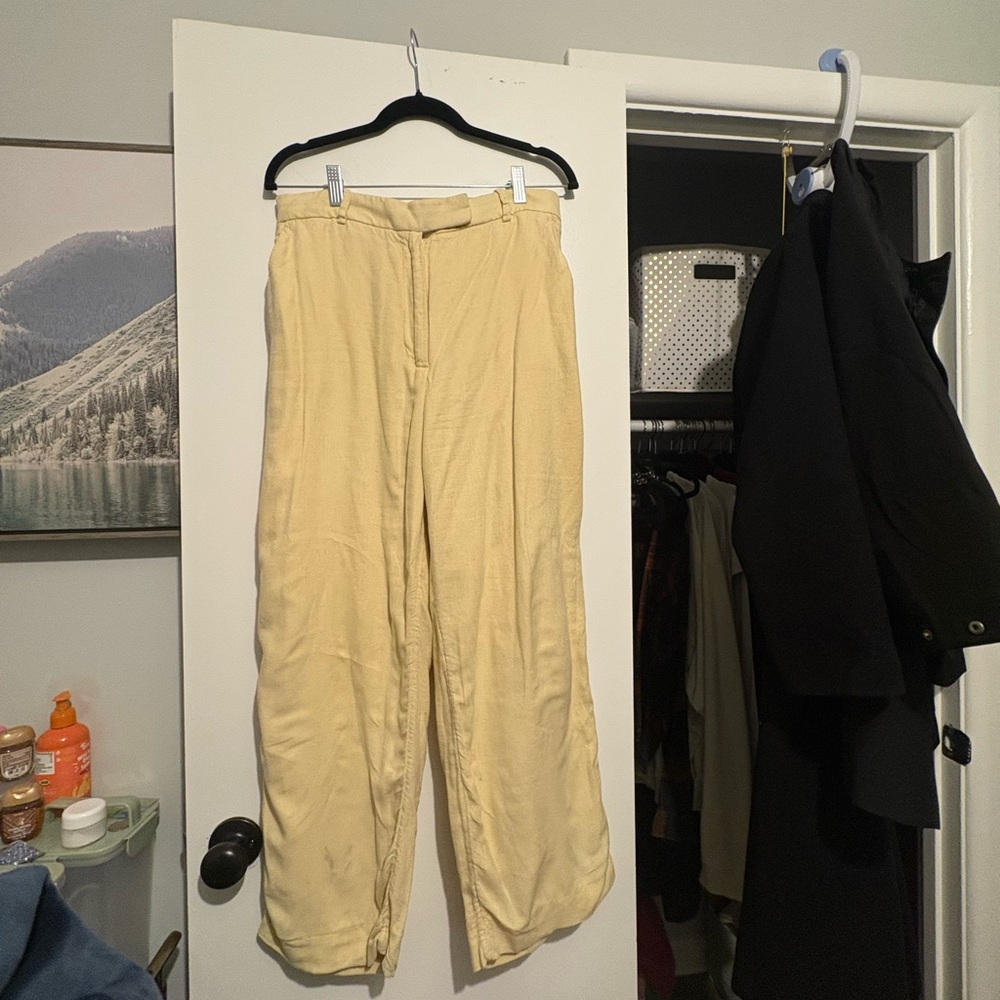 Abercrombie pale yellow wide leg trousers